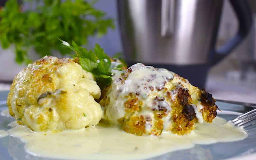 Gerösteter Blumenkohl mit Käsesoße