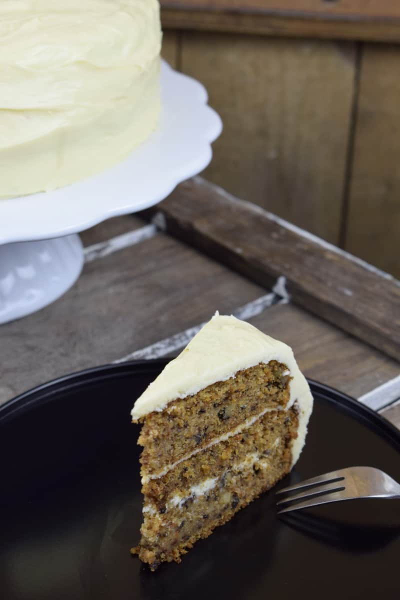 Carrot Cake mit weißer Zitronen-Schokolade – Foto: Nicole Stroschein