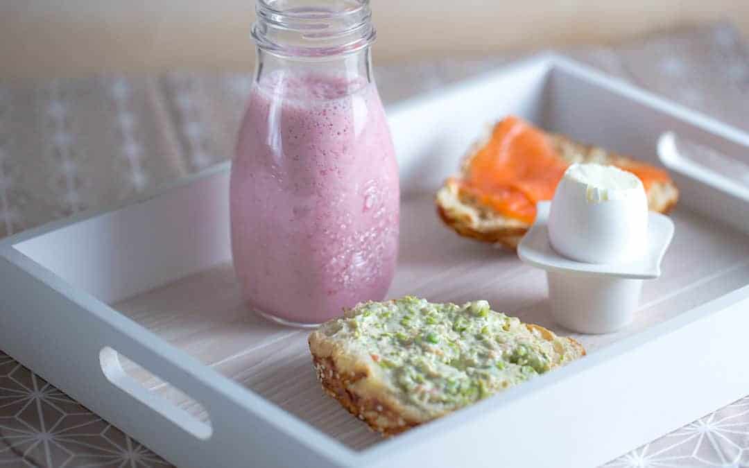 Smoothie mit Himbeeren und Banane