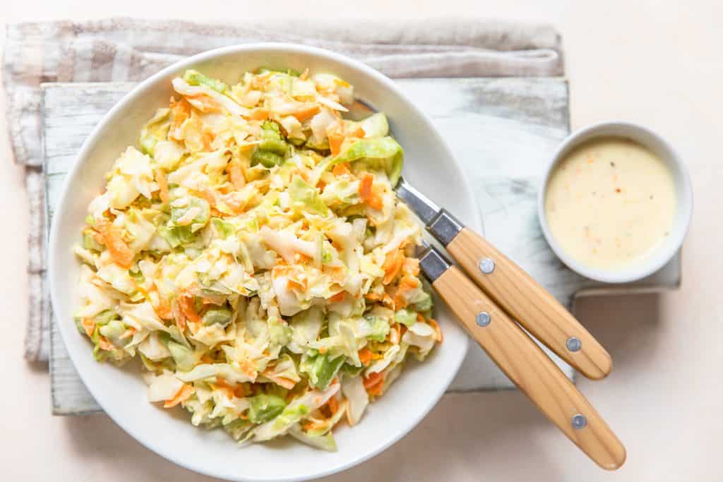 Coleslaw mit dem Thermomix® – Foto: Gettyimages / porosolka