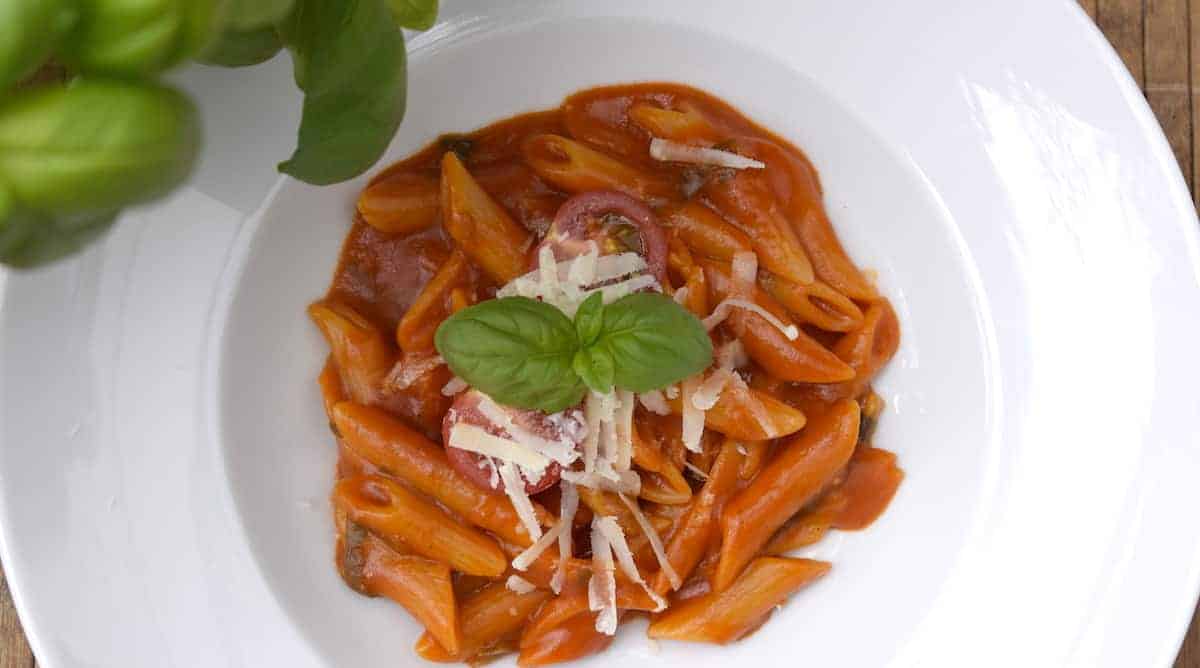 One Pot: Pasta all'Arrabiata aus dem Thermomix® – Foto: Nicole Stroschein