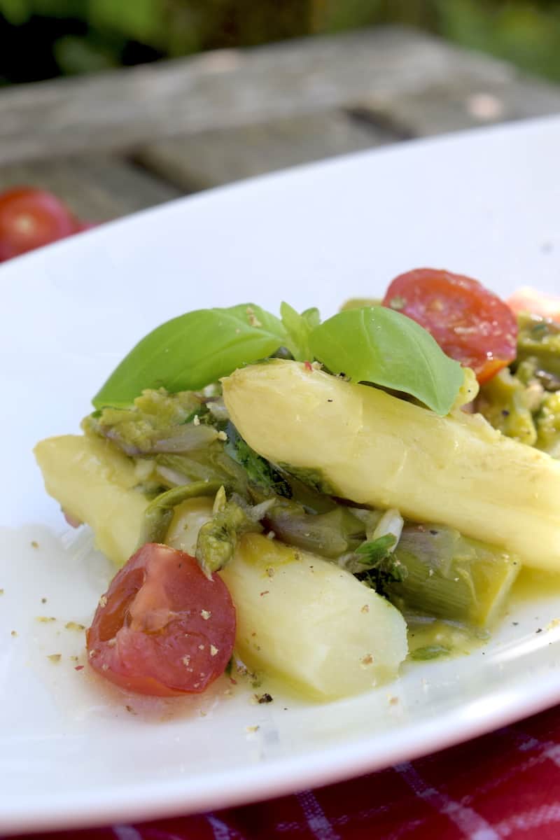 Spargelsalat aus dem Thermomix® – Foto: Nicole Stroschein