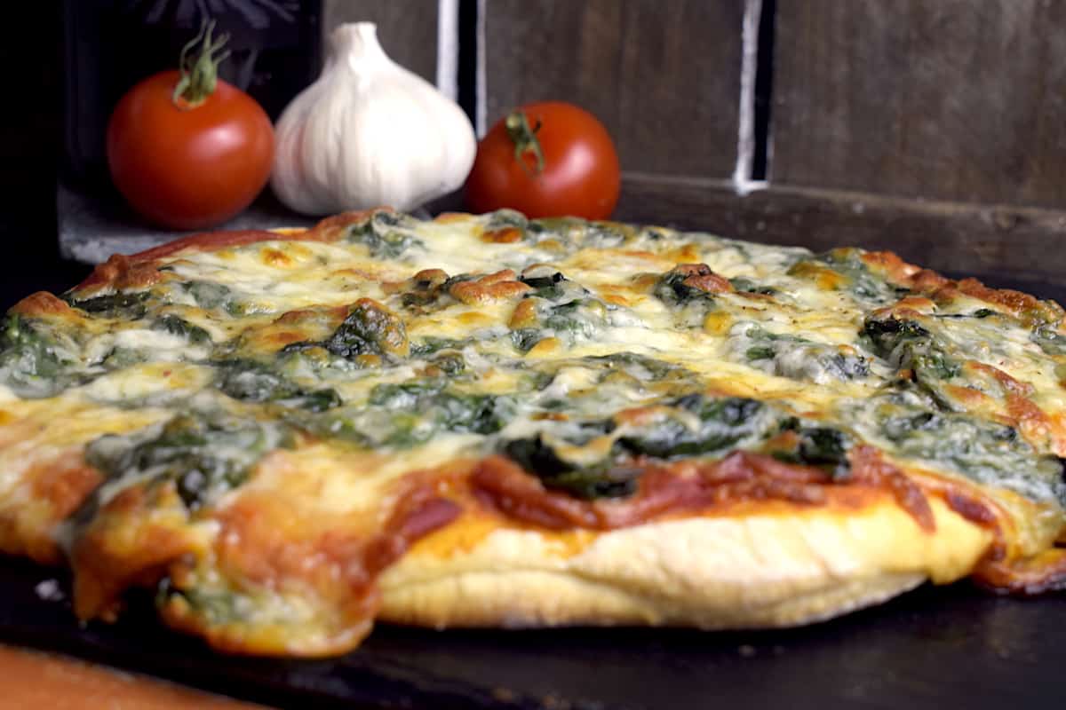 Spinat-Pizza aus dem Thermomix® – Foto: Nicole Stroschein