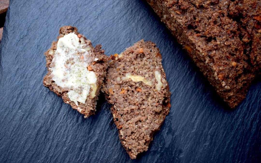 Karottenbrot mit Walnüssen
