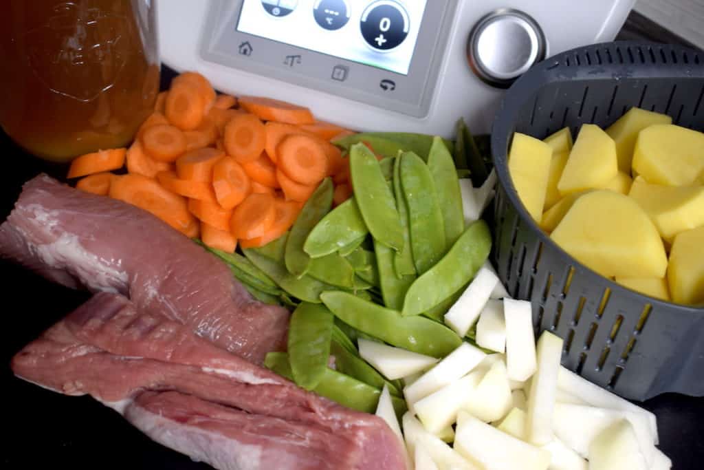 Schweinefilet mit Gemüse und Kartoffeln – Rezept für den Thermomix®