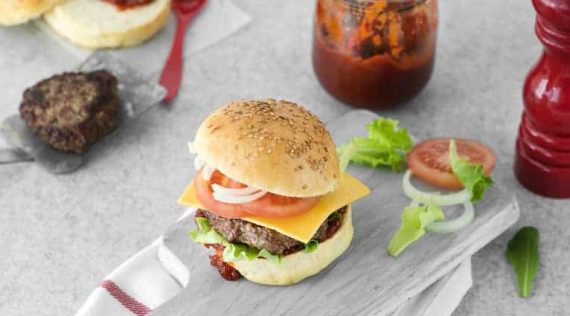 Perfekte Burger aus dem Thermomix® – Foto: Tina Bumann