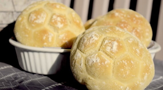 Fußballbrötchen aus dem Thermomix® – Foto: Nicole Stroschein