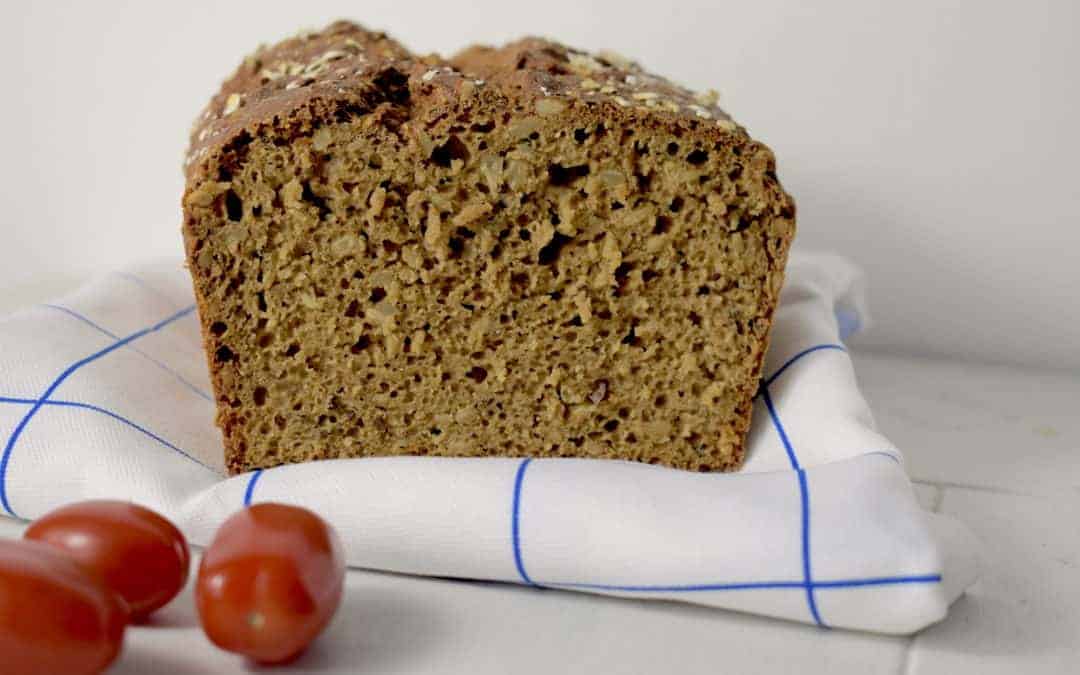 Kerniges Schwarzbrot