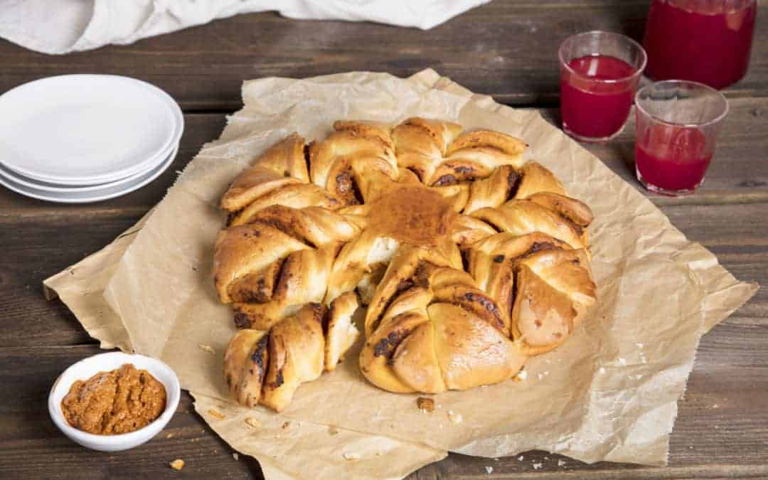Würzige Brotblume mit Pesto