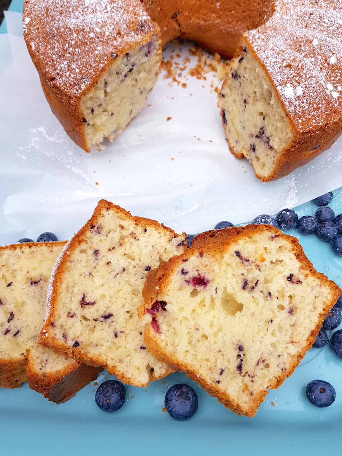 Zitronen-Blaubeer-Kuchen aus dem Thermomix® – Foto: Nicole Stroschein