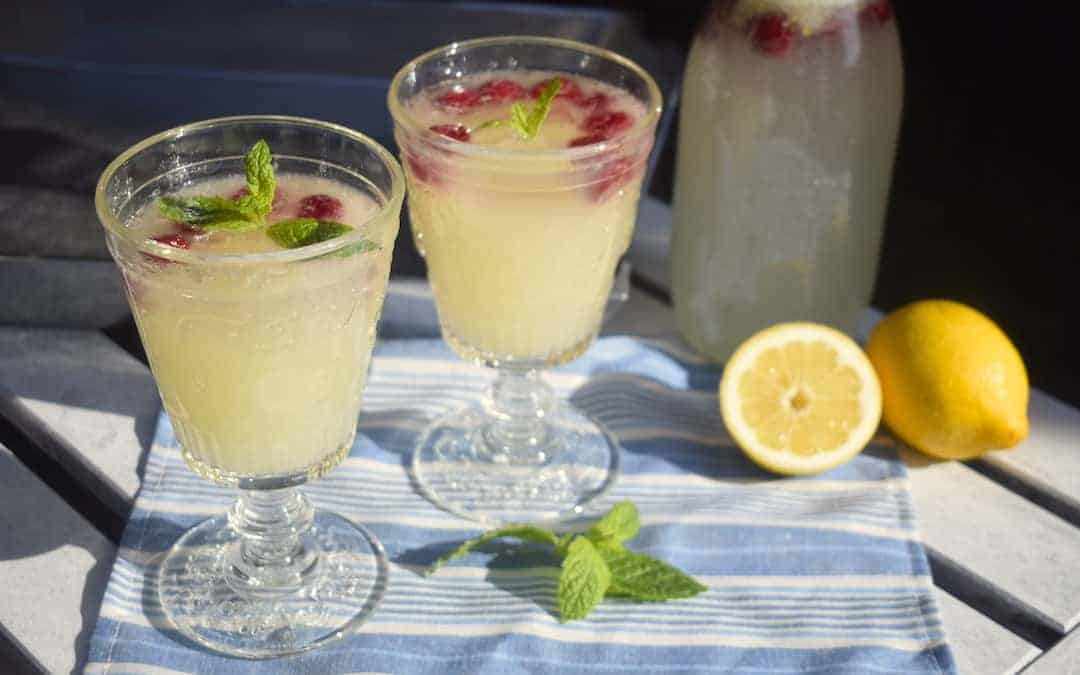Selbstgemachte Zitronenlimonade
