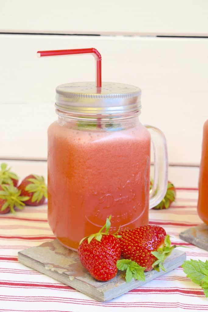Erdbeerlimonade aus dem Thermomix® – Foto: Nicole Stroschein