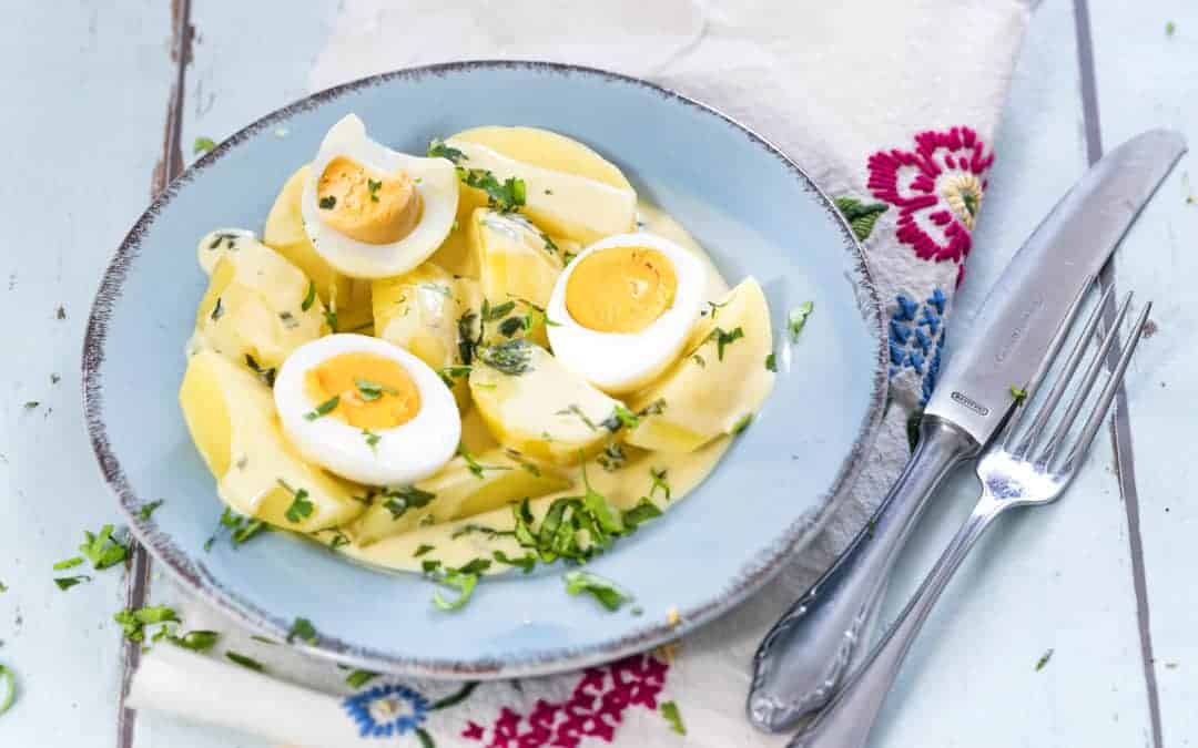 Senfeier mit Kartoffeln