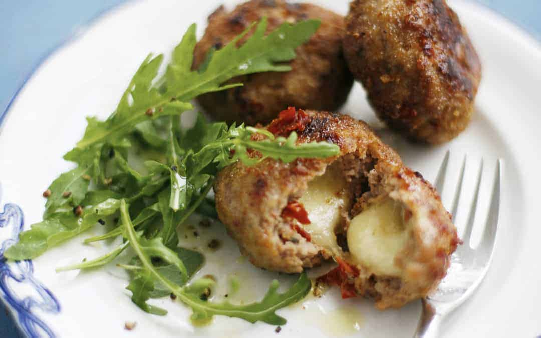 Italienische Frikadellen mit Mozzarella