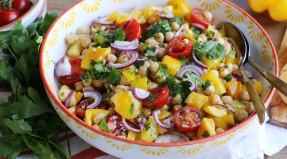 Farbenfroher Kichererbsen-Salat aus dem Thermomix® - Foto: Alexandra Panella