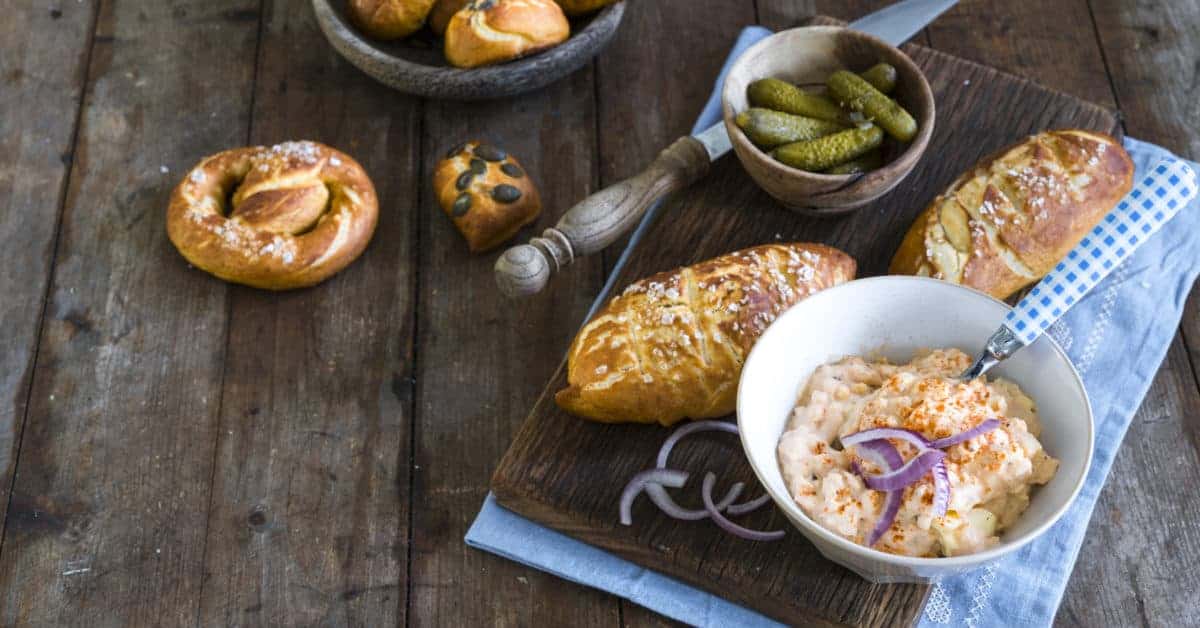 Laugenstangen und Obazda – Rezept für den Thermomix®