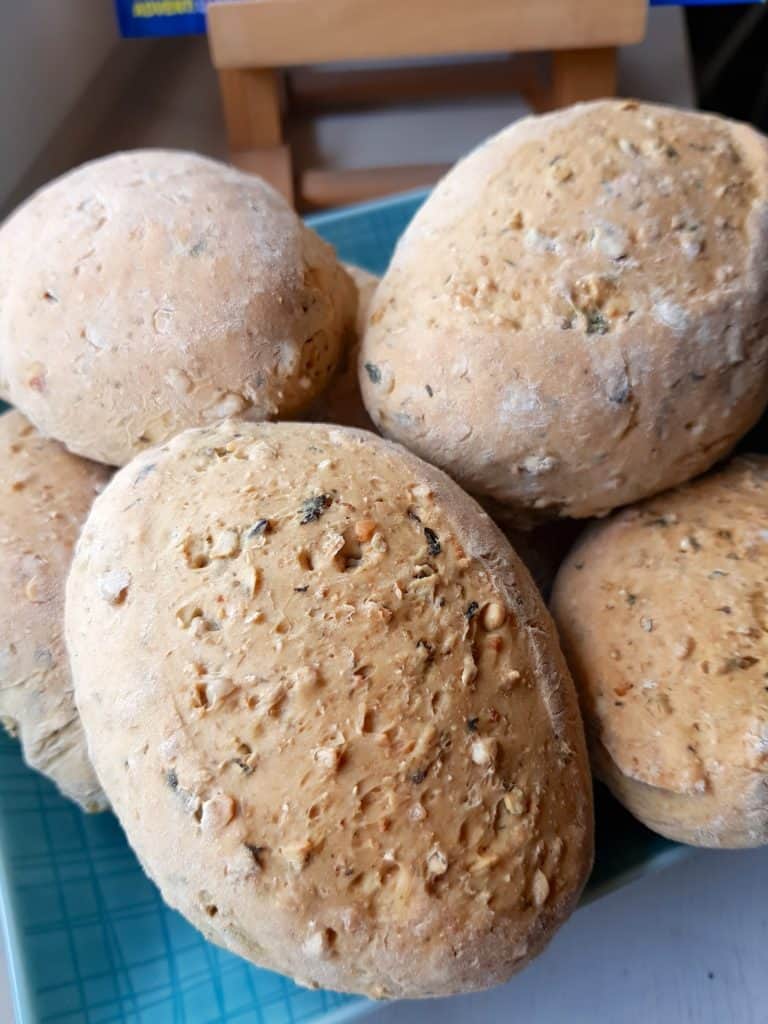 Kernige Sonntagsbrötchen aus dem Thermomix® – Foto: Nicole Stroschein