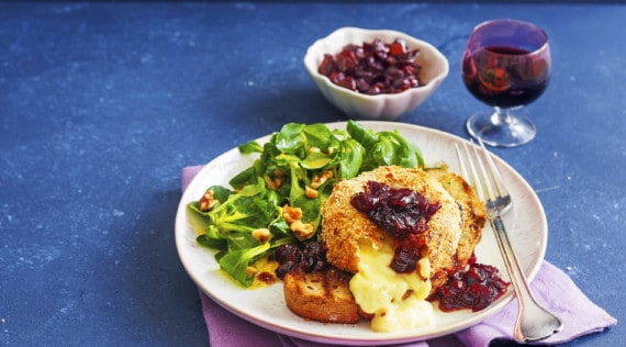 Gebackener Camembert mit Cranberry-Chutney und Feldsalat aus dem Thermomix® – Foto: Ira Leoni