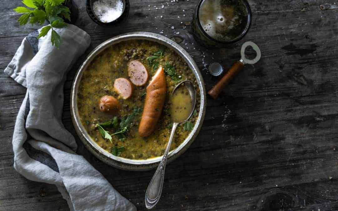 Linsensuppe mit Bockwurst