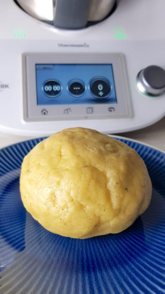 Dänische Klejner aus dem Thermomix®, Teig vorher – Foto: Nicole Stroschein