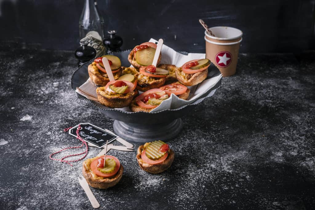 Burger-Muffins aus mein ZauberTopf, Ausgabe 2-2019 – Foto: Tina Bumann