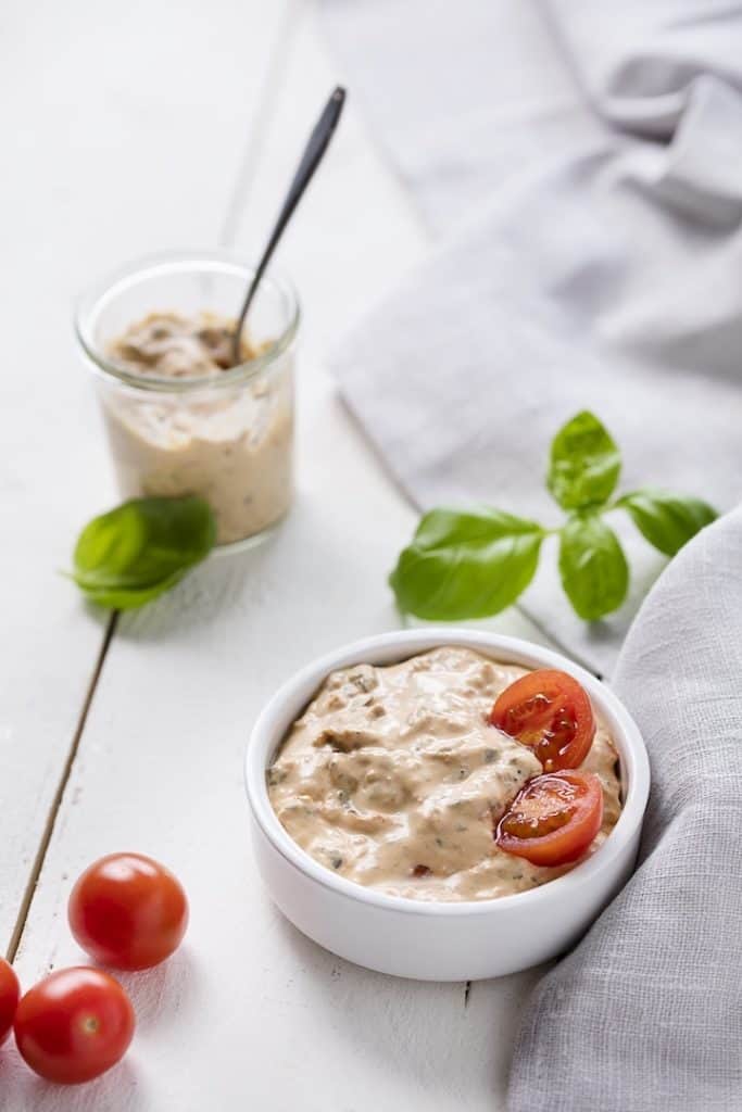 Brotaufstrich: Tomaten-Frischkäse-Creme aus dem Thermomix® – Foto: Anna Gieseler