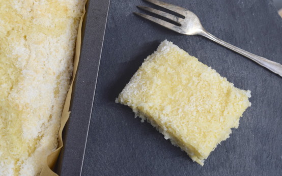 Buttermilch-Kuchen mit Kokos