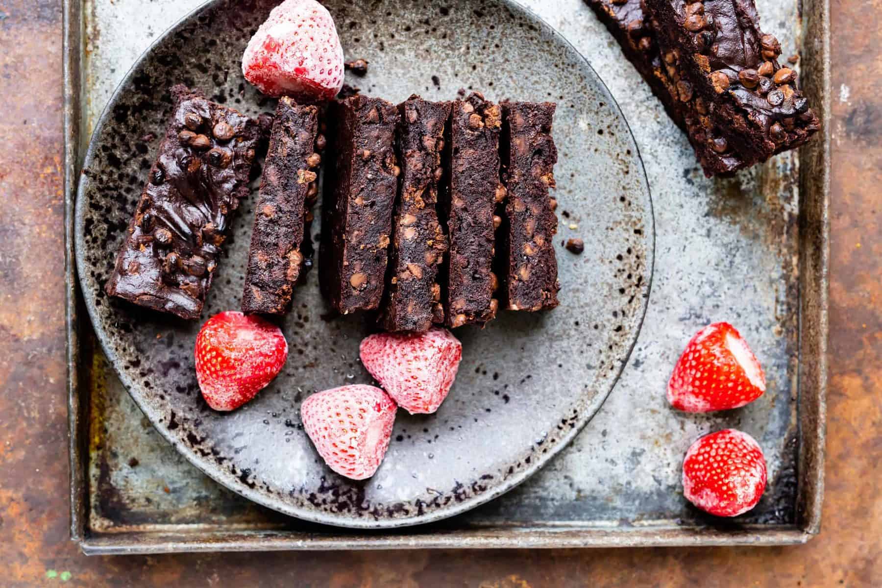 Avocado-Brownies mit Chocolate Chips