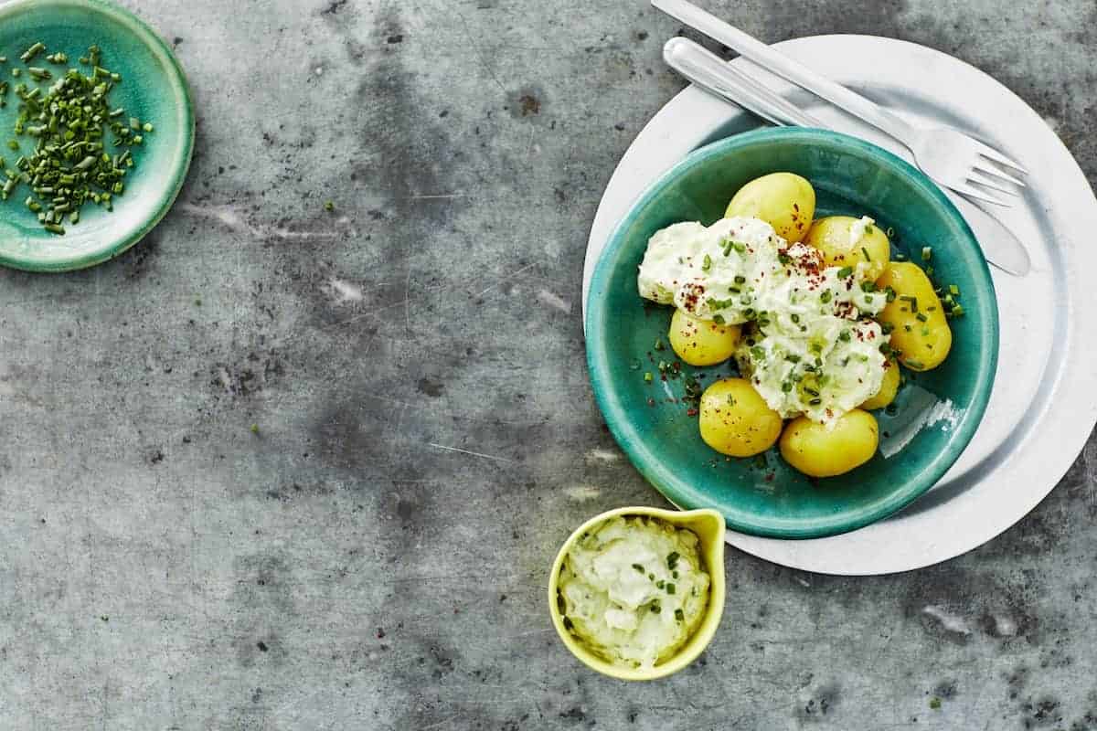 Avocado-Aufstrich mit Pellkartoffeln