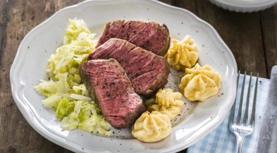 Rinderfilet sous-vide mit dem Thermomix® – Foto: Tina Bumann