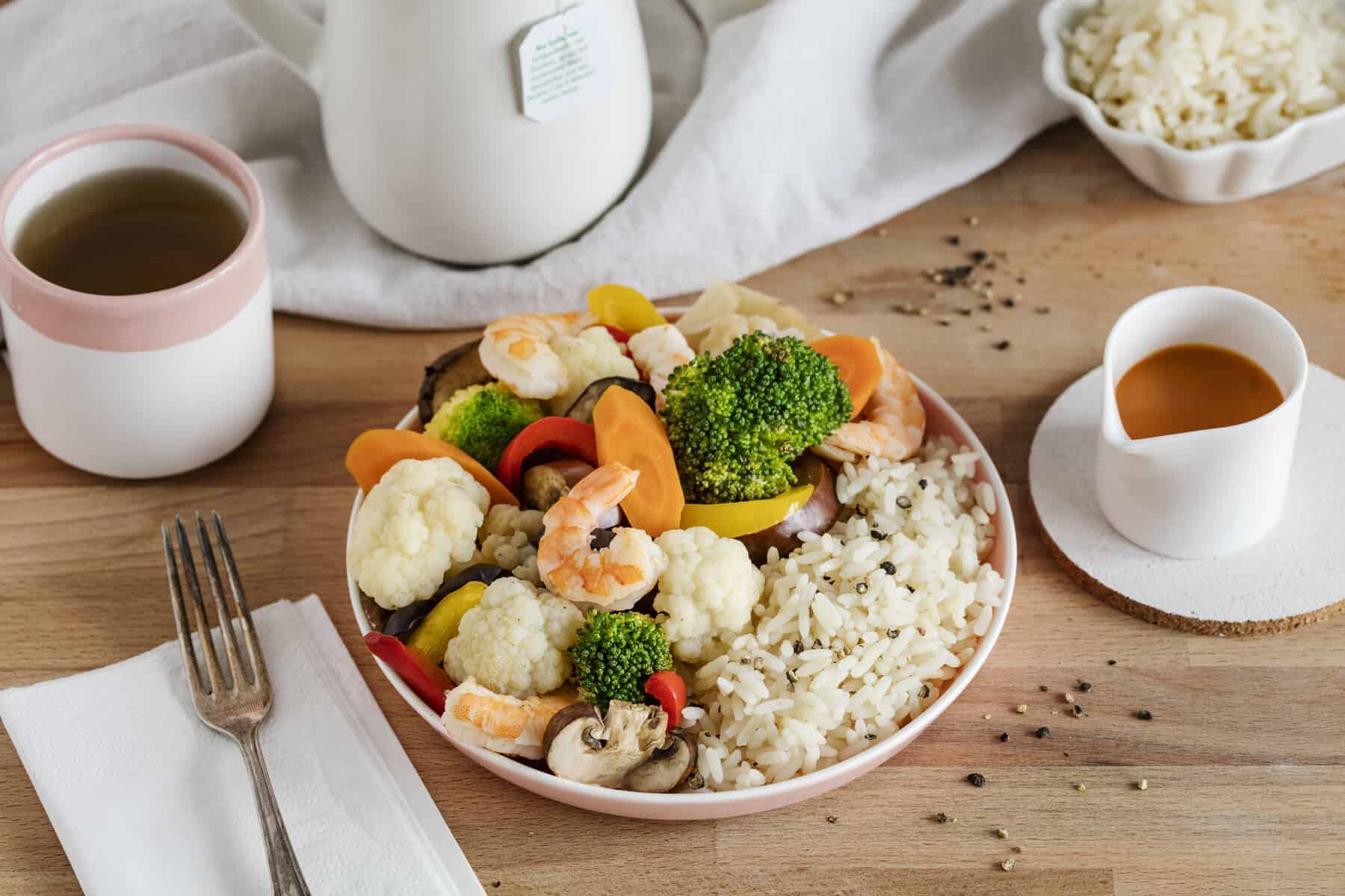 Scampi mit Gemüse und Reis