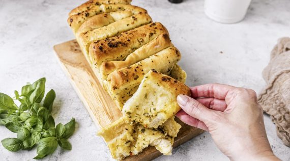 Faltenbrot mit Kräuterbutter aus dem Thermomix® – Foto: Sandra Leibinger