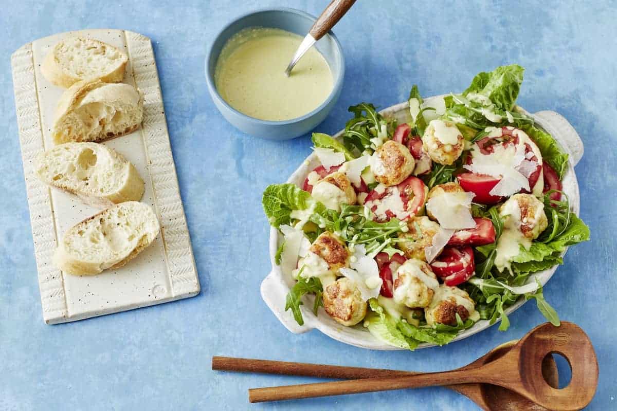 Caesar-Salad mit Hühnchen – Foto: Jorma Gottwald