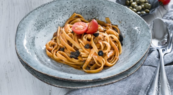 Fettuccine alla puttanesca mit dem Thermomix® – Foto: Tina Bumann