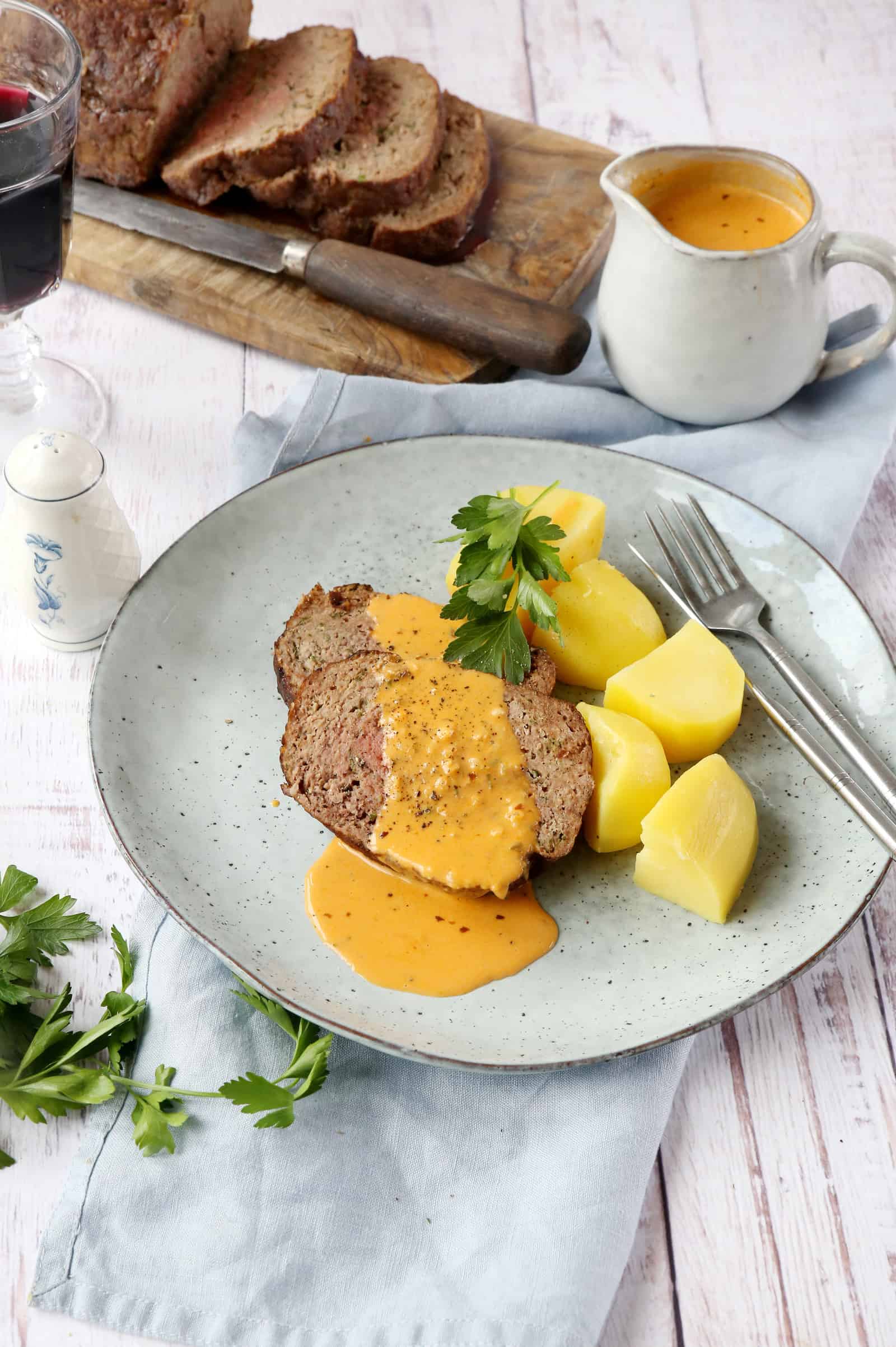 Hackbraten mit roter Soße – Rezept für den Thermomix®