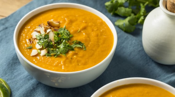 Süßkartoffel-Suppe mit dem Thermomix® – Foto: bhofack2/gettyimages