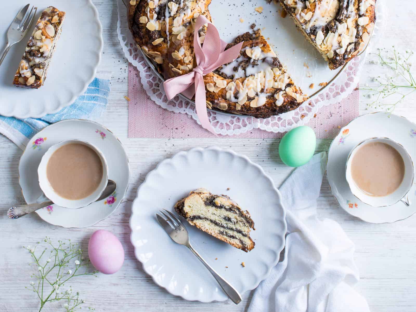 Hefekranz mit Mohn-Marzipan-Füllung mit dem Thermomix® – Foto: Katharina Küllmer