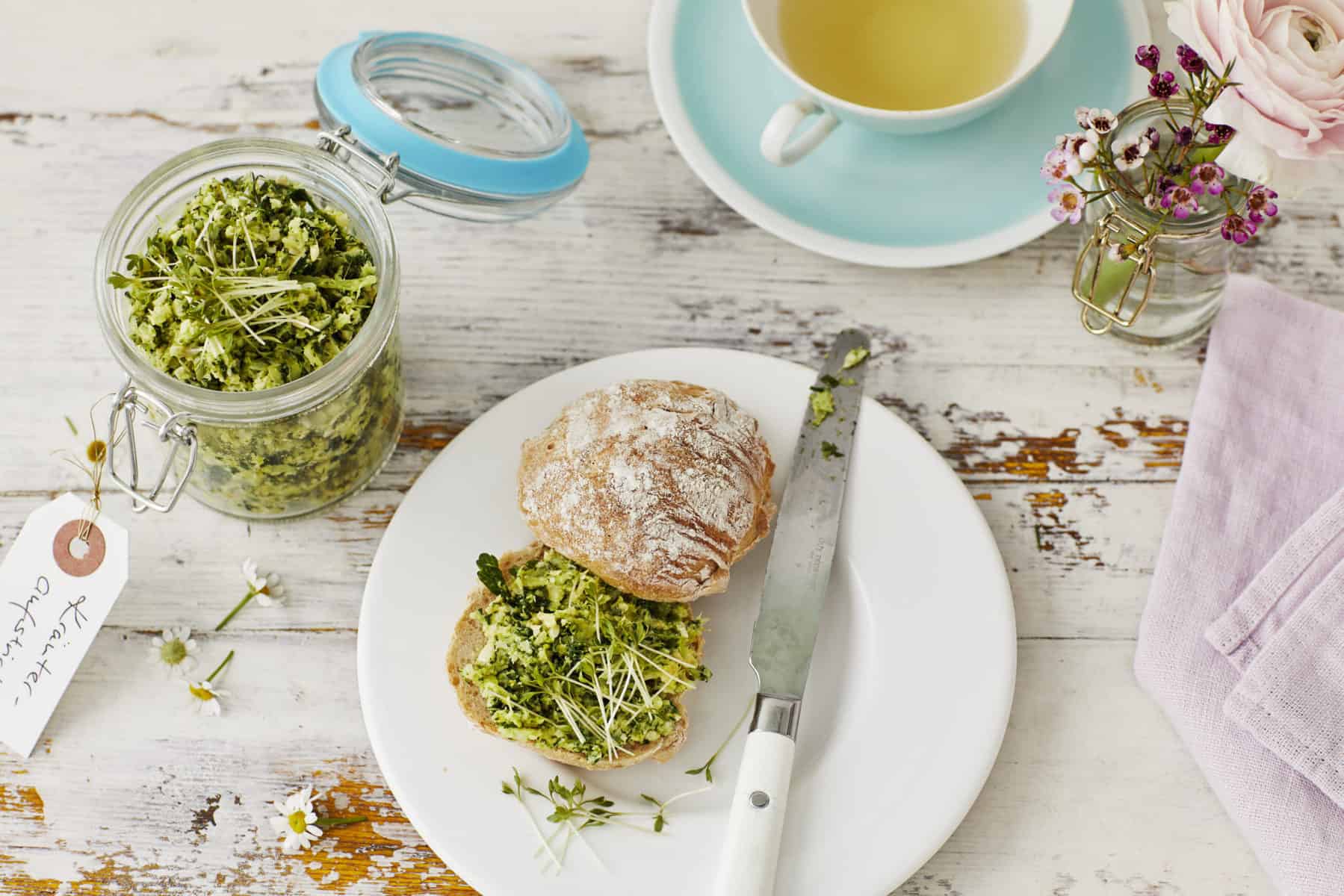 Grüner Kräuteraufstrich mit Brokkoli