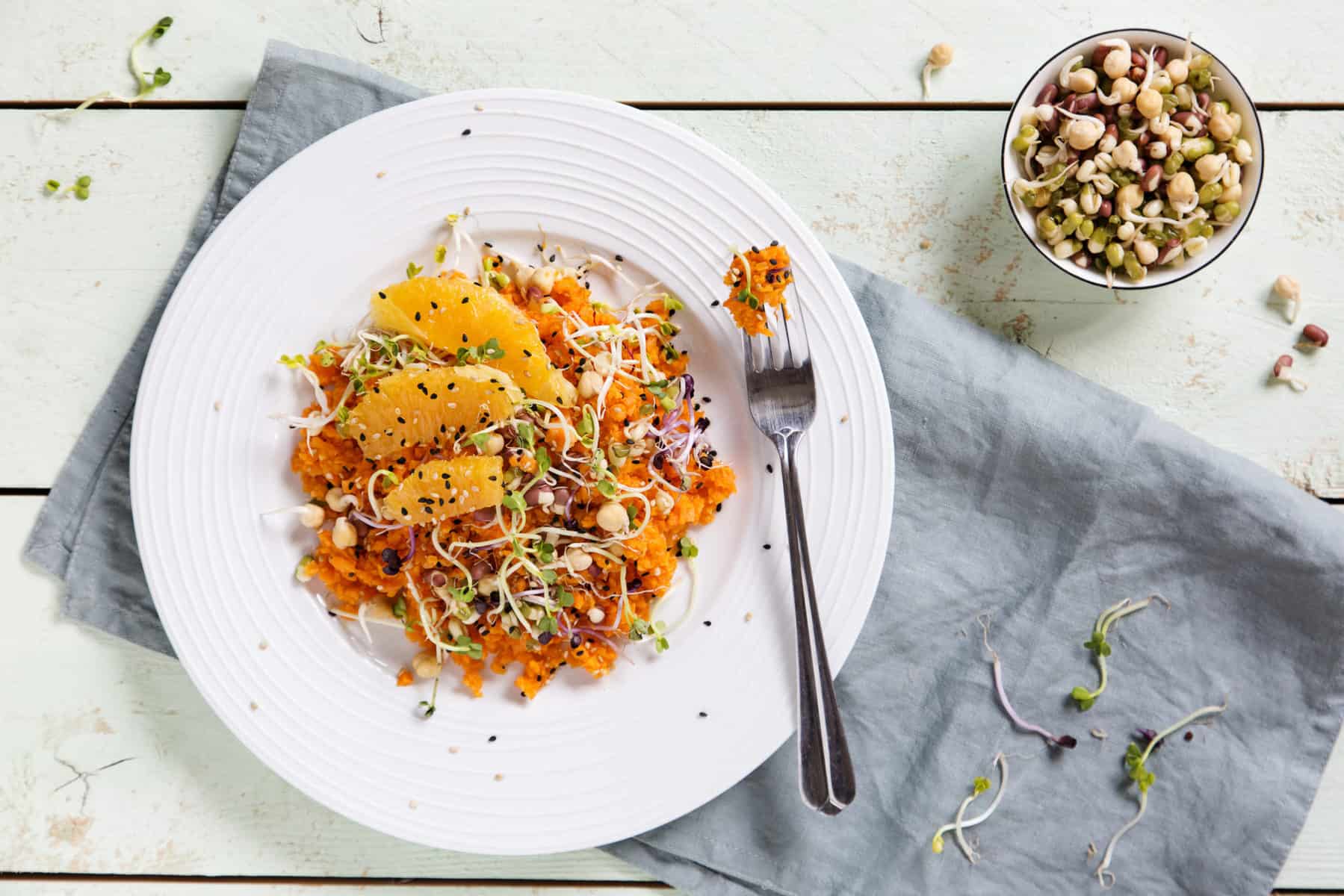 Karottensalat mit Sesam und Zitrone