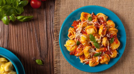 Schneller Tortellini-Auflauf mit dem Thermomix® - Foto: Gettyimages/gkrphoto