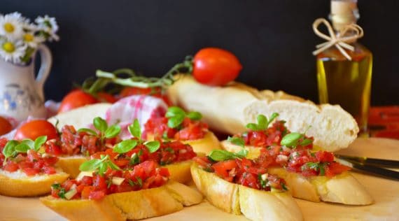 Bruschetta wie beim Italiener mit dem Thermomix® – Foto: Pixabay / RitaE