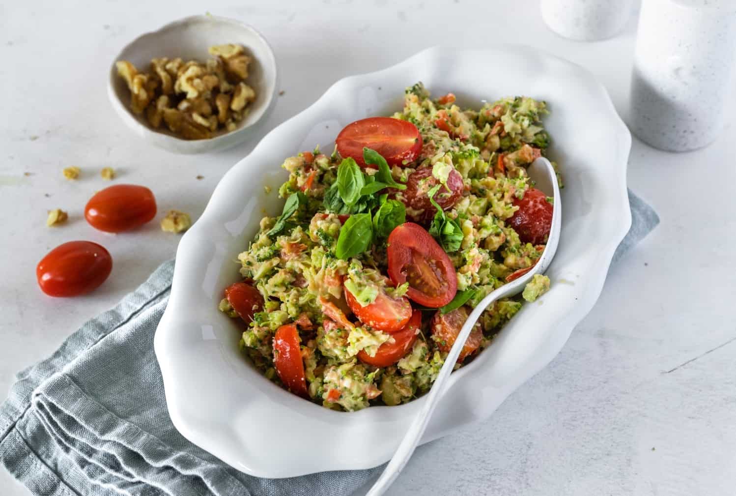 Brokkolisalat mit dem Monsieur Cuisine – Foto: Tina Bumann