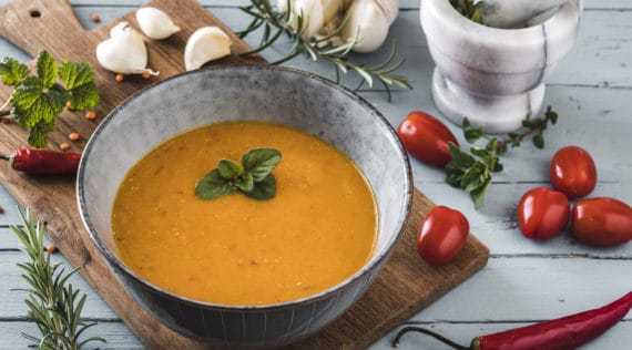 Tomatencremesuppe mit dem Thermomix® –Foto: Gettyimages / Daniela Baumann