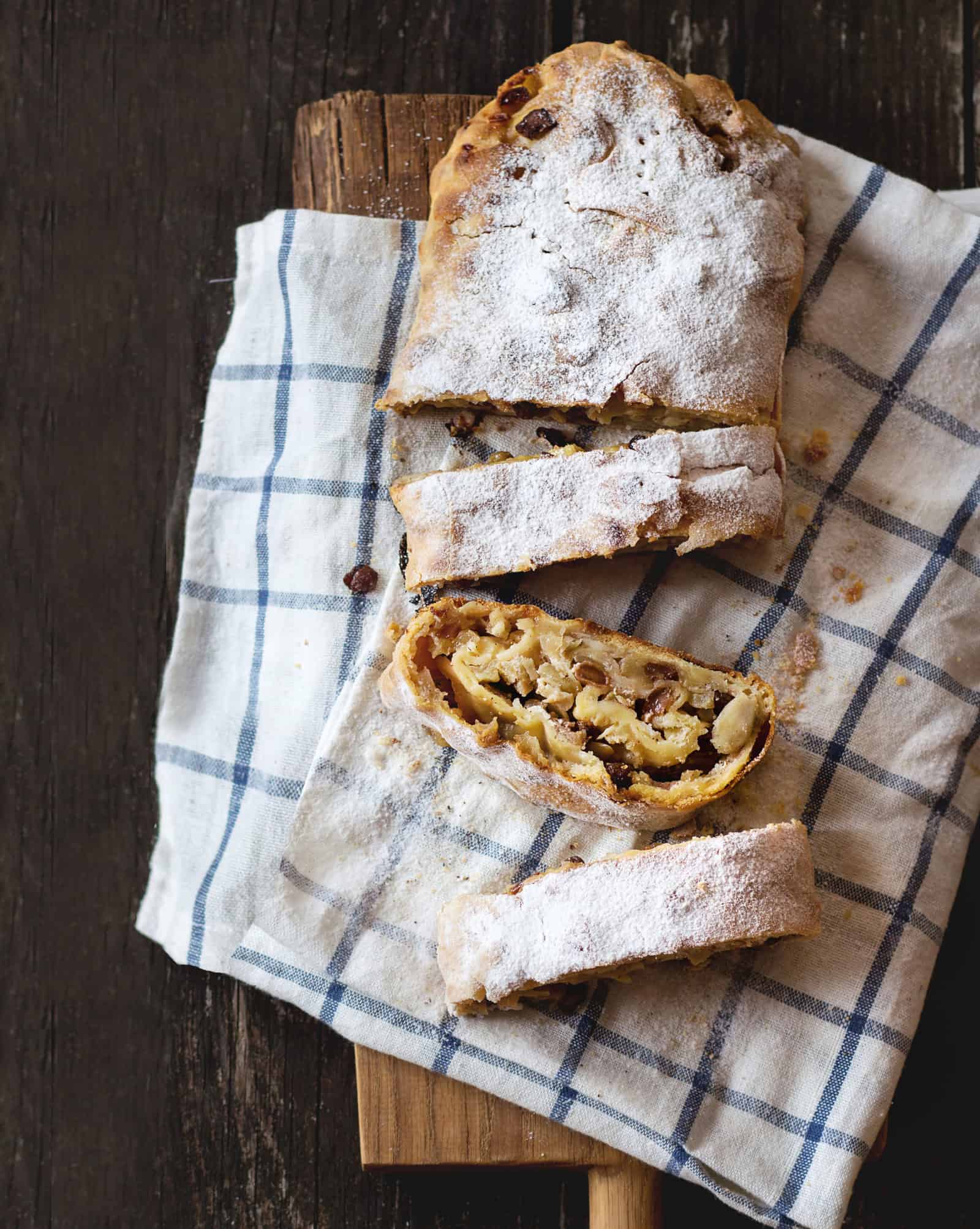 Winterlicher Apfelstrudel mit dem Thermomix® – Foto: shutterstock/Natasha Breen