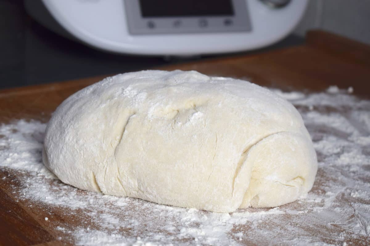 Pizzateig mit dem Thermomix® – Grundrezept, Tipps und Tricks