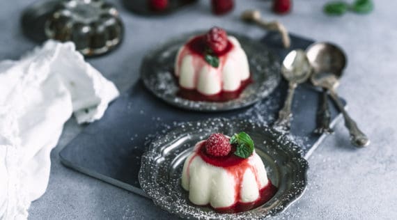 Pannacotta mit Himbeersosse aus dem Thermomix® - Foto: Tina Bumann