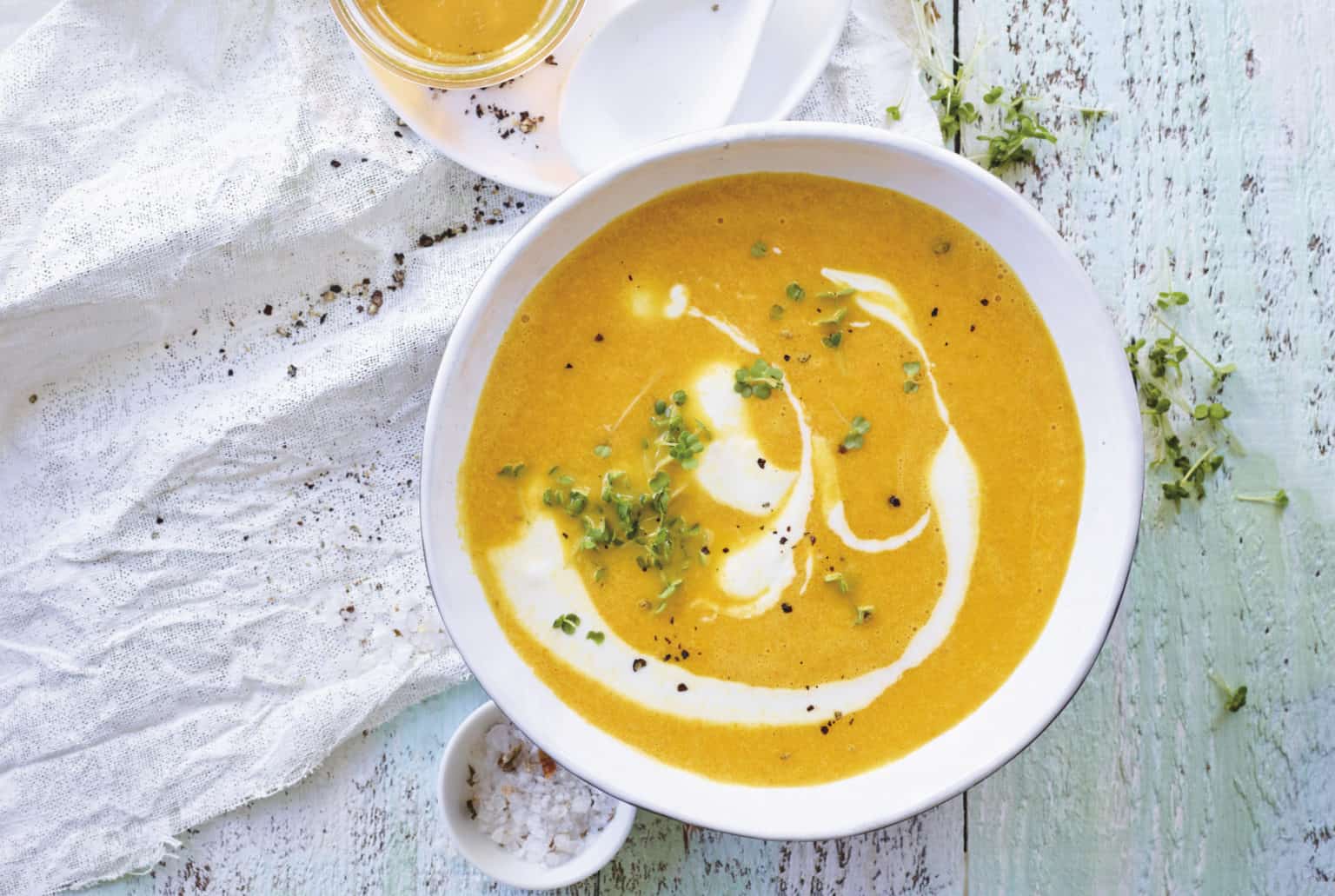 Möhrensuppe mit Joghurt
