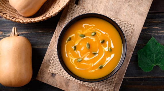 Butternut Kürbissuppe aus dem Thermomix® - Foto: gettyimages / Nungning20