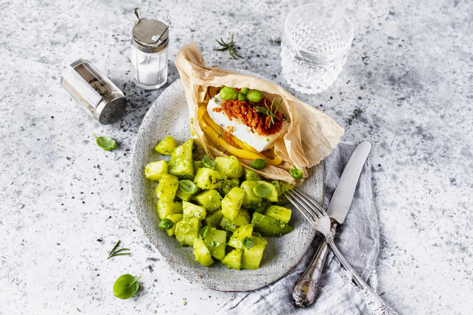 Fetapäckchen mit Pesto-Kartoffeln