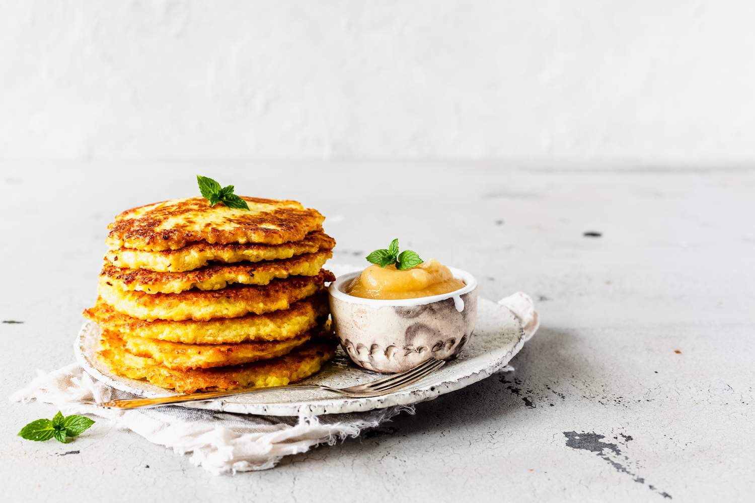 Kartoffelpuffer mit Apfelmus mit dem Thermomix® – Foto: Désirée Peikert